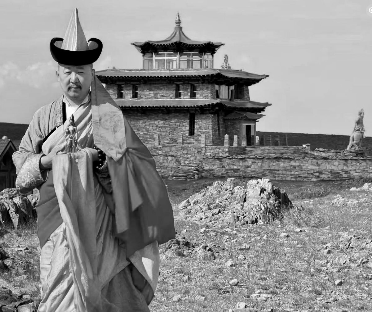 Plate note: Zava Damdin Rinpoche (Зава Дамдин Ринбүчи, b. 1976) holding the Maidar statue of Delgeriin Choira (Дэлгэрийн Чойр). The statue is used in the monastery’s annual Maidar procession and remains an important object within the continuity of its ritual life. Location: Delgeriin Choira (Дэлгэрийн Чойр), Delgertsogt Sum, 4 July 2026. Photograph: Zava Damdin Sutra and Scripture Institute of Mongolia Archive. Reproduced on CPinMongolia.com with permission.